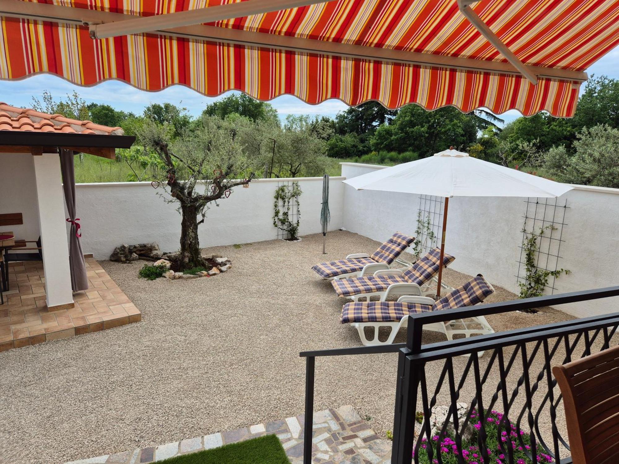 Apartment Vinja Porec - Privat Garden - Whirlpool Εξωτερικό φωτογραφία